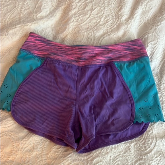 Ivivva Girls size 12 athletic Shorts - Picture 1 of 6